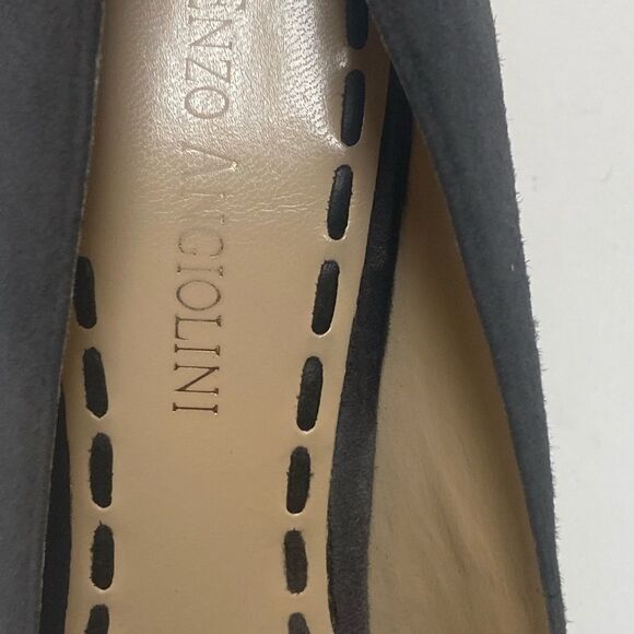 Enzo Angiolini Ruffle Bow Peep Toe Suede Pump - Picture 8 of 10